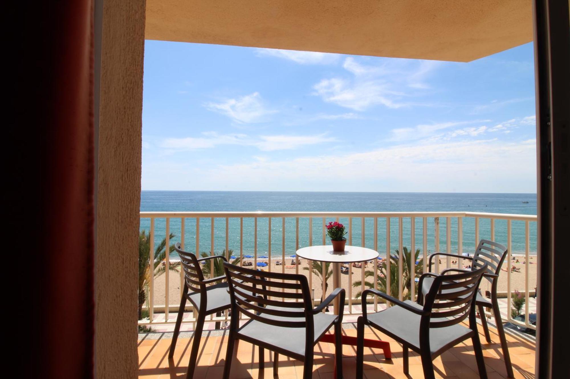 Apartaments El Sorrall بلانيس الغرفة الصورة